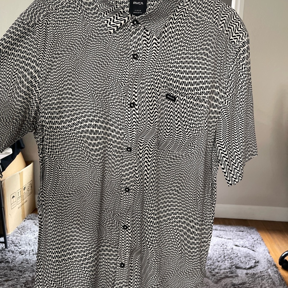 RVCA Black and White Patterned Men's Shirt